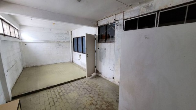 ขายบ้านทาวน์เฮ้าส์ 2 ชั้น ใจกลางกรุงทำเลทอง ใกล้สิ่งอำนวยความสะดวก เดินทางสะดวก กรุงเทพ 